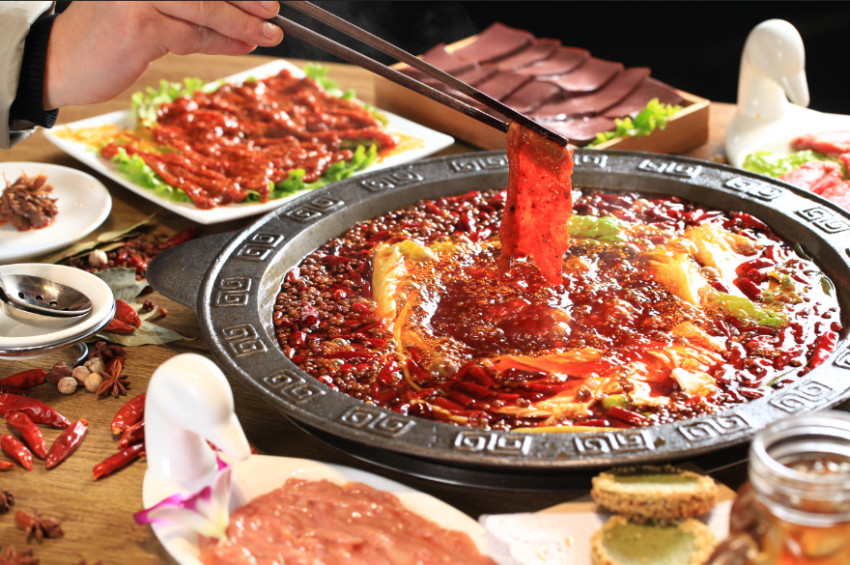 长期使用“口水油”!安徽一火锅店被罚超百万,老板被判刑