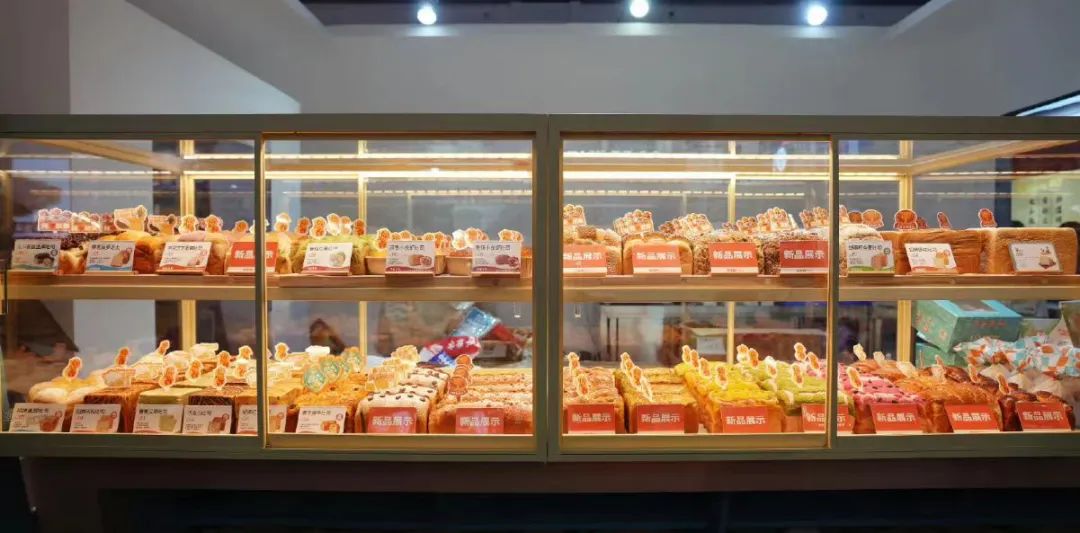 又一批网红店倒闭、收缩,,烘焙大单品路线难跑通?