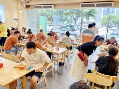 从大公司辞职后，我在成都卖小面，单店月入4