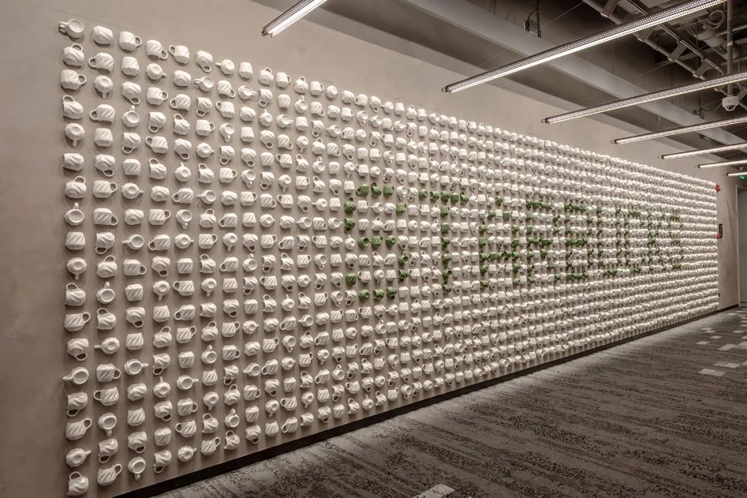 星巴克在中国市场连续扔下“王牌”