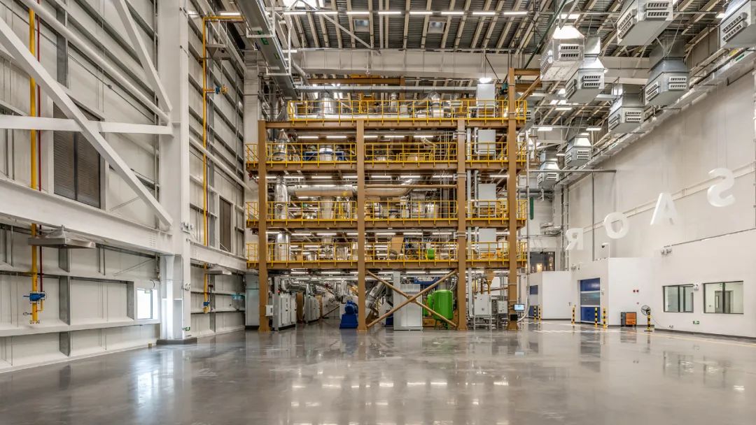 星巴克在中国市场连续扔下“王牌”