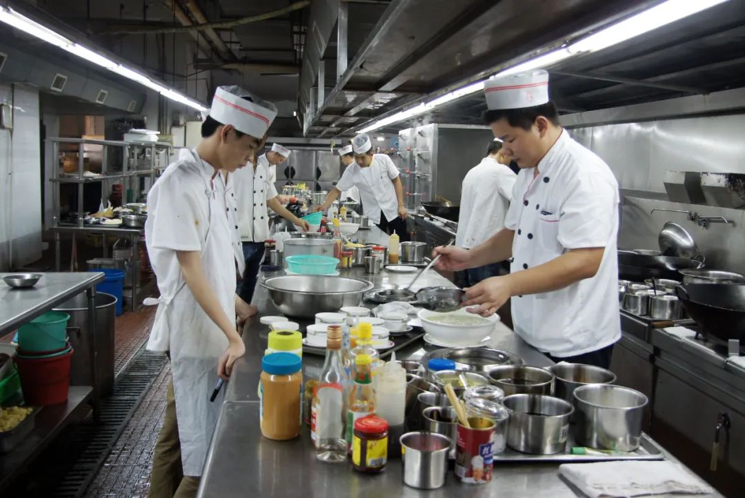 想跨行做餐饮,你的机会在哪里?