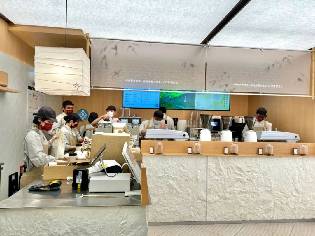 喜茶加注茶、开茶坊,新茶饮赛道的风向又变了?