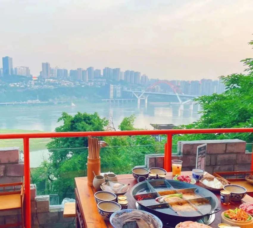 2.6亿Z世代“吃”出9大热门火锅场景！省钱又卖货！