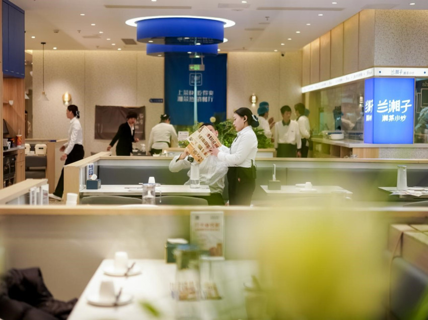 一城3店！兰湘子春节档火力全开，燃爆北京“湘势力”！
