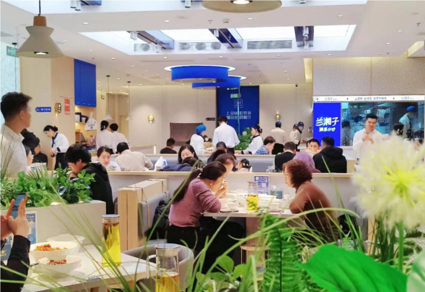 一城3店！兰湘子春节档火力全开，燃爆北京“湘势力”！