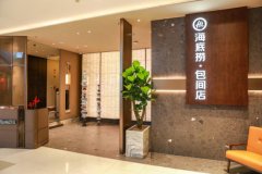卖烤肉、进校园…...海底捞为何把这么多第一次